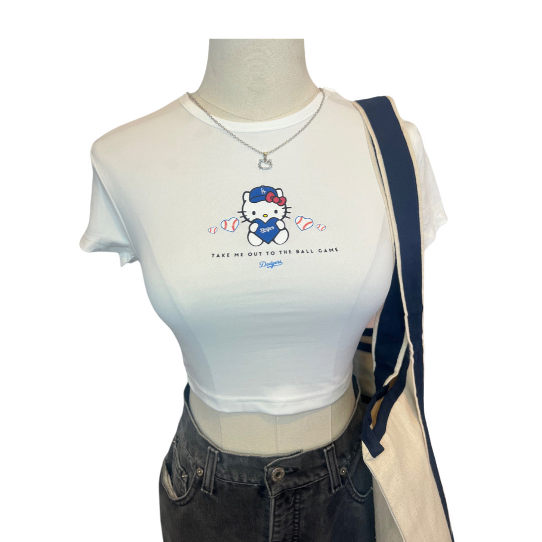 Hello Kitty hearts baseball - cropped white tee